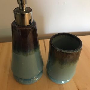 Bath soap and cup accessories